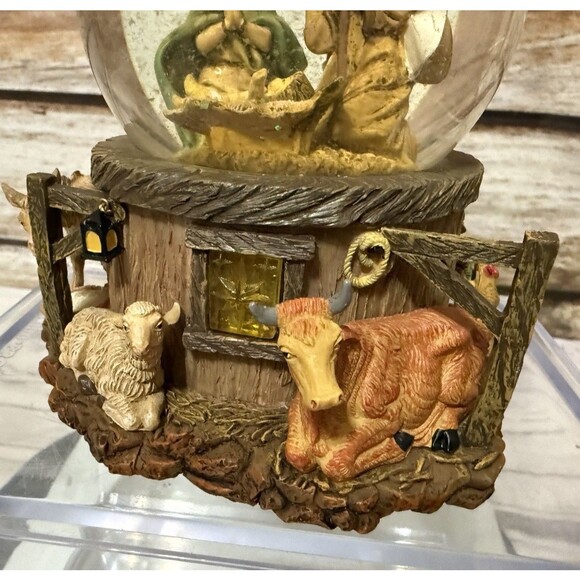 Fontanini Giftware Musical Glitterdome Plays Silent Night Christmas Nativity - Picture 3 of 13